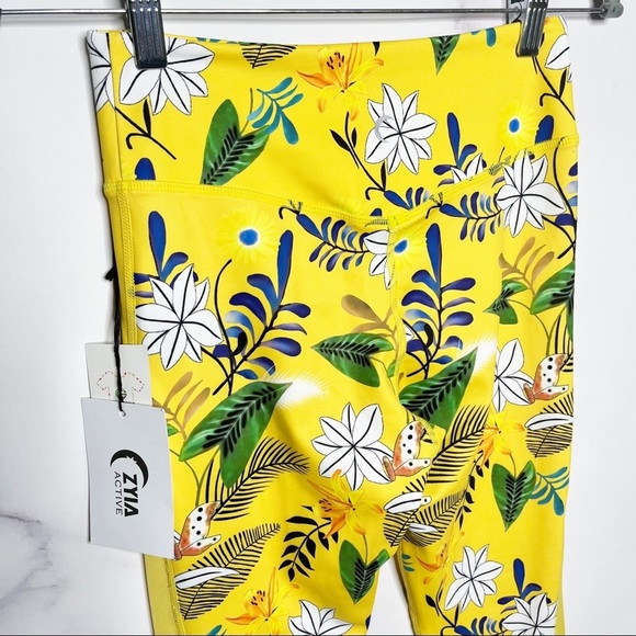 ZYIA Active Floral Reflective Light n Tight Hi-Rise 7/8 24” RC Leggings - Picture 12 of 15